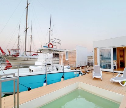 Mobile home Italy Floating Resort Rimini Floating Home Swimming Pool